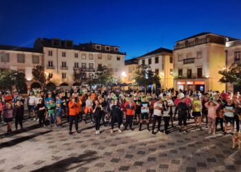 Cerca de 700 pessoas celebraram o 10.º aniversário das Brisas do Lis Night Run