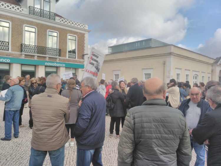 População mobilizou-se, esta tarde, pelo pleno funcionamento dos serviços de saúde pública da Marinha Grande