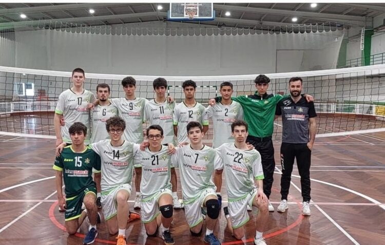 Juvenis de voleibol do SOM asseguram presença na “final 8” do campeonato nacional