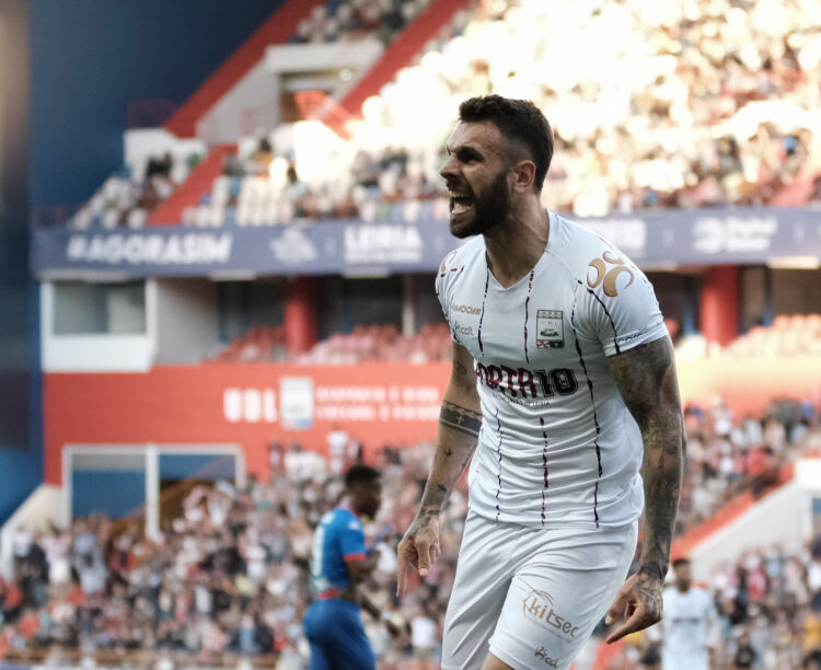 União de Leiria firme rumo à Liga 2