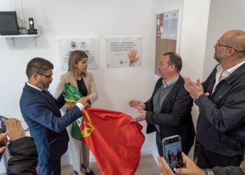 Secretária de Estado da Inclusão visitou Projecto de Apoio e Recursos para o Autismo de Pombal