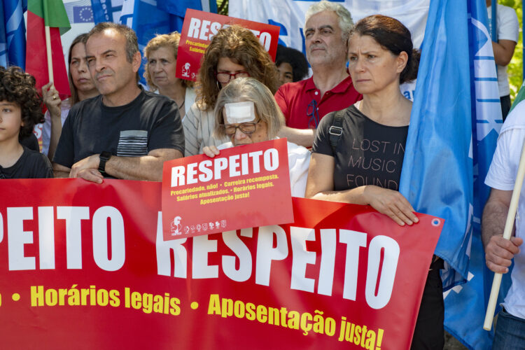 Greve dos professores por distrito estacionou hoje em Leiria