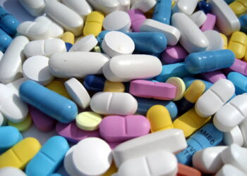 Farmacêutica acusada de burla e falsidade informática