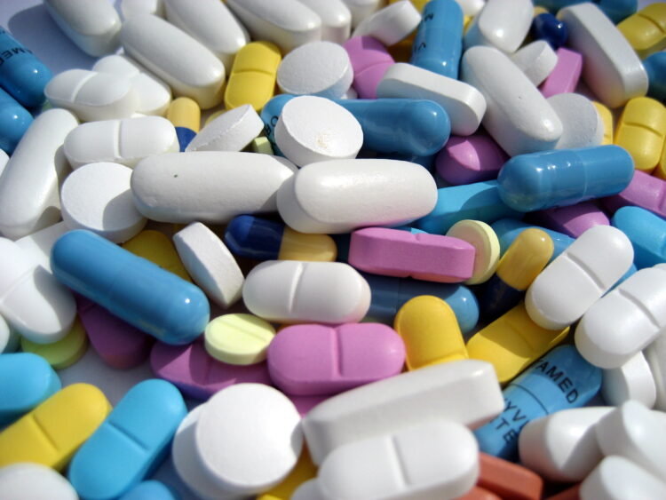 Farmacêutica acusada de burla e falsidade informática
