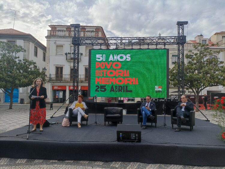 Leiria vai comemorar cinquentenário do 25 de Abril durante um ano com programa diversificado