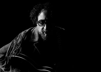 O novo blues de Rodrigo Cavalheiro