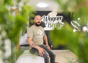 Tatuador de Leiria troca serviços por alimentos para doar