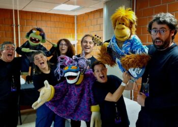 Companhia de marionetas de Alcobaça contratada pelos Coldplay