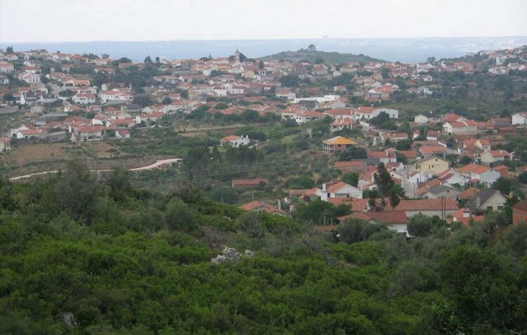 Alqueidão da Serra contesta falta de fibra óptica