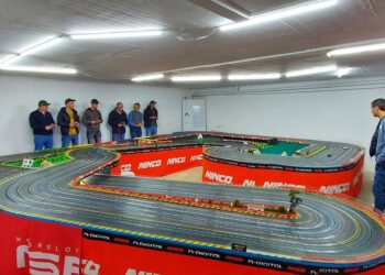 Pista de slot cars atrai pilotos de vários pontos do País à Marinha Grande