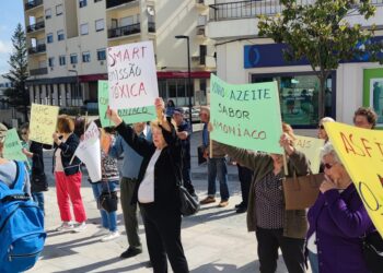 Moradores de Ansião manifestaram-se exigindo solução contra “ar irrespirável”