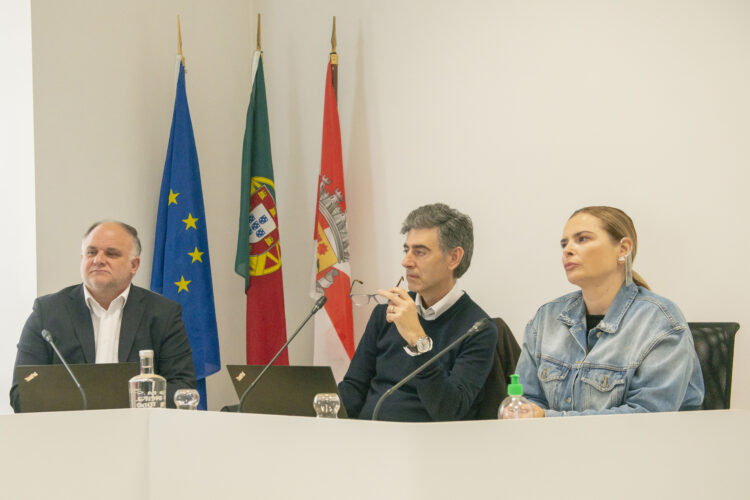 Santarém é a localização escolhida pelos vereadores da oposição de Leiria para o novo aeroporto