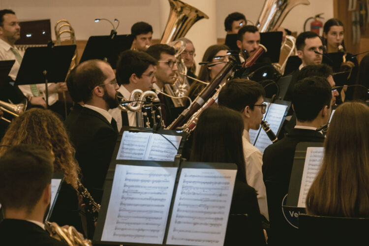Canções tradicionais juntam filarmónicos de Leiria e os primeiros maestros formados no Politécnico