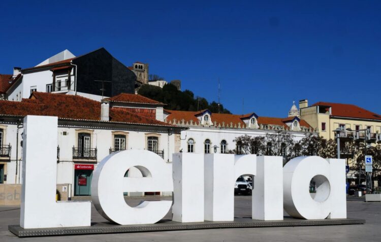 Presidente da Câmara de Leiria considera violência à porta de discoteca “inaceitável”