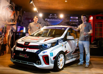 Dupla de pilotos leirienses em estreia no troféu FPAK Júnior Team