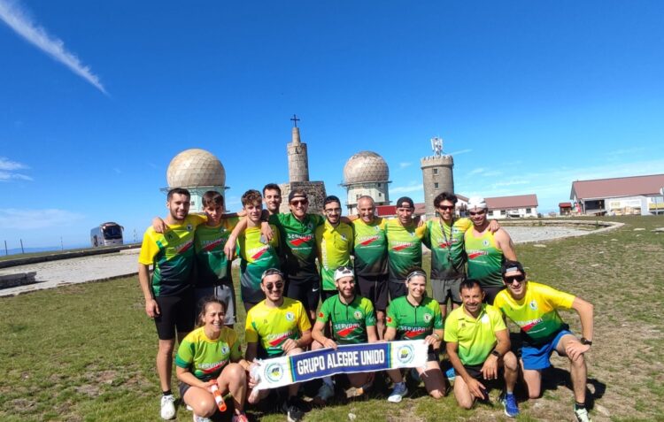 Atletas do GAU da Bajouca foram até à Serra da Estrela a correr e a pedalar