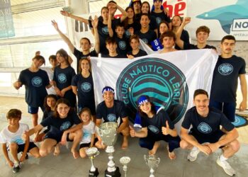 Clube Náutico de Leiria conquista título de campeão distrital de natação pura