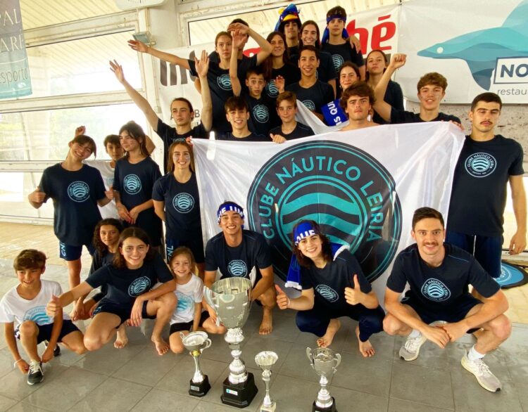 Clube Náutico de Leiria conquista título de campeão distrital de natação pura