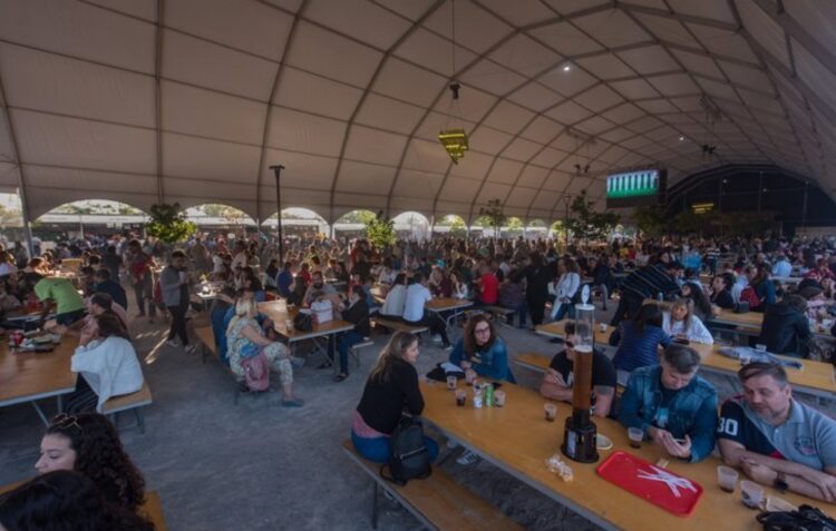 Associações contestam compra de copos para as Festas da Cidade