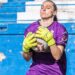 A guerra obrigou-a a deixar a Ucrânia, mas na mala trouxe o sonho do futebol