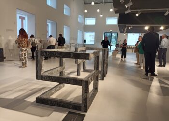 De regresso à origem. Pedra volta a Porto de Mós em forma de arte assinada por duas dezenas de arquitectos e designers