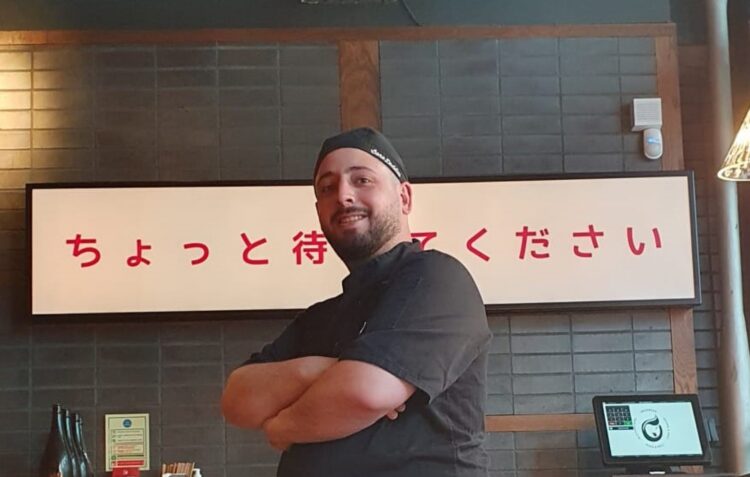 Fábio Costa chefia cozinha de cadeia de restaurantes japoneses