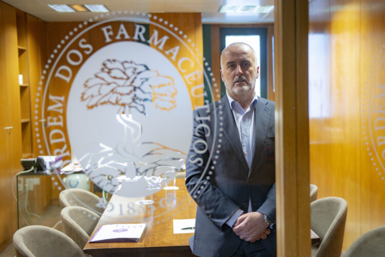 Helder Mota Filipe: “É urgente Portugal ter uma reserva estratégica de medicamentos”