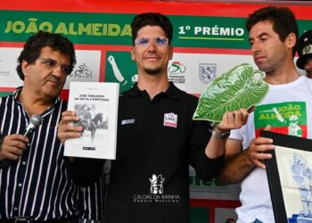 A-dos-Francos homenageia ciclista João Almeida