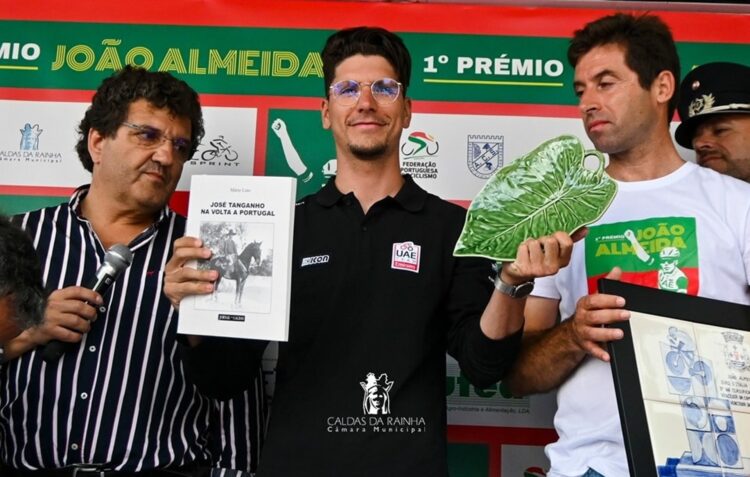A-dos-Francos homenageia ciclista João Almeida