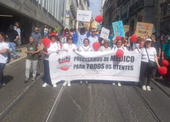 Comissão de utentes de Porto de Mós leva comitiva a manifestação em Lisboa pelo reforço do SNS