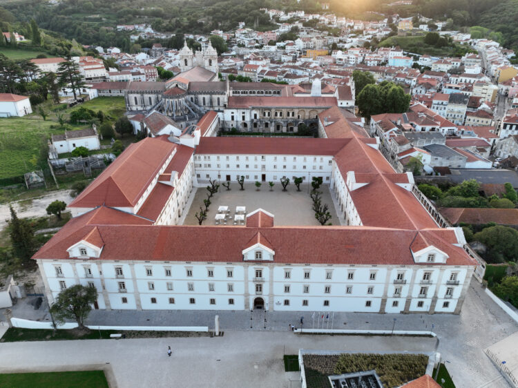 Hotel Montebelo, no Mosteiro de Alcobaça, vence Prémio Nacional de Reabilitação Urbana