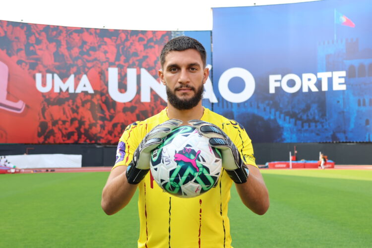 União de Leiria renova com guarda-redes Fábio Ferreira
