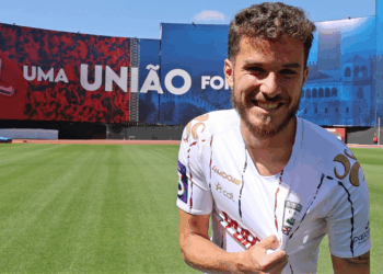 Dénis Martins vai continuar de castelo ao peito até 2024