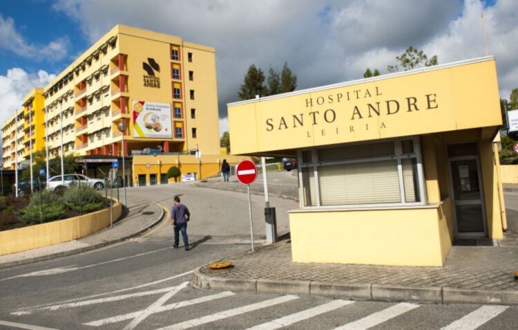 Farmacêuticos do SNS fazem greve, em Leiria, no dia 12 de Setembro