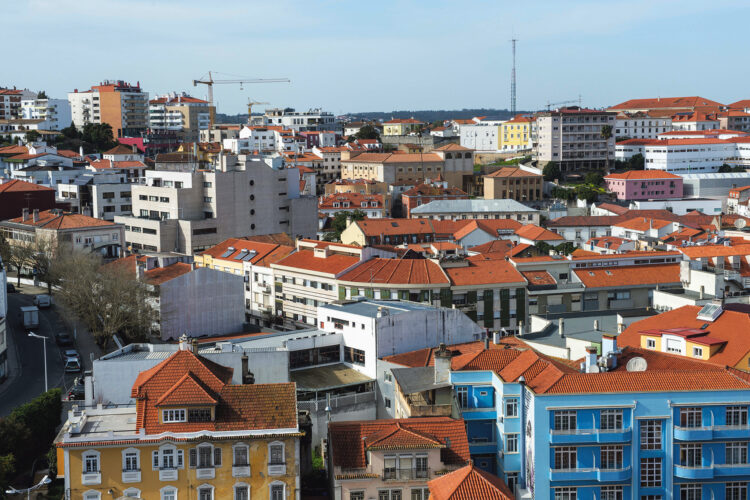 Número de despejos aumenta com escalada de preços na habitação
