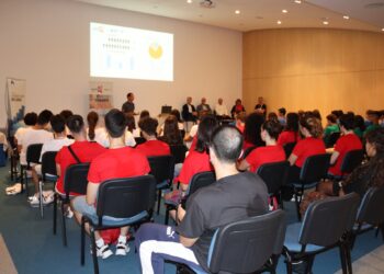 Jovens estudantes conhecem empresas da região de Leiria