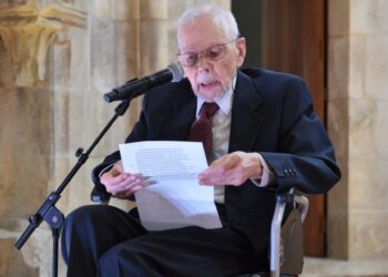 Câmara de Leiria decreta três dias de luto por José Mattoso
