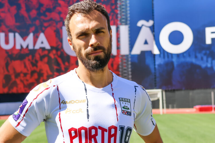 Marco Baixinho e Zié Ouattara reforçam União de Leiria