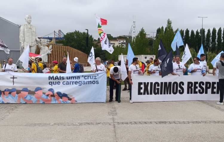 Polícias em protesto junto à festa da Jornada Mundial da Juventude em Leiria