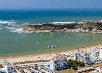 Petição pede protecção de colinas de São Martinho do Porto e classificação de cruzeiro