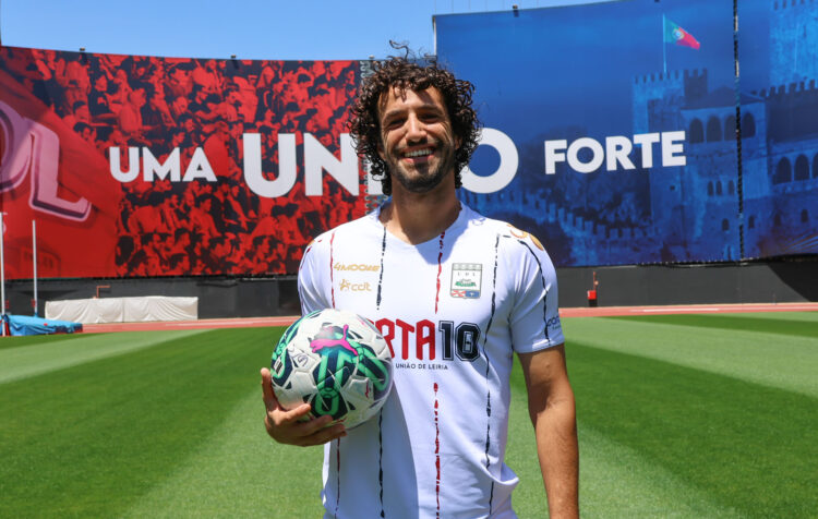Primeiro reforço da União de Leiria já jogou no FC Porto e venceu a Taça da Roménia