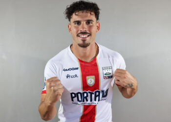 Vasco Oliveira transferido a título definitivo para a União de Leiria