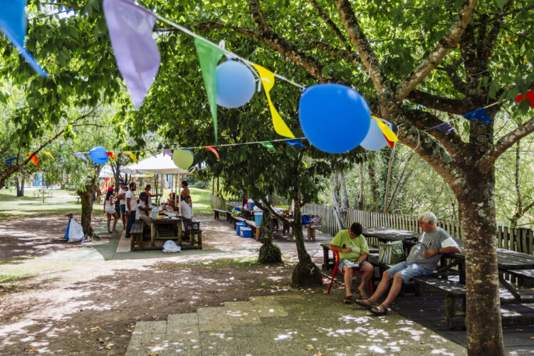 Parques de merendas são alternativa concorrida em dias quentes de Verão