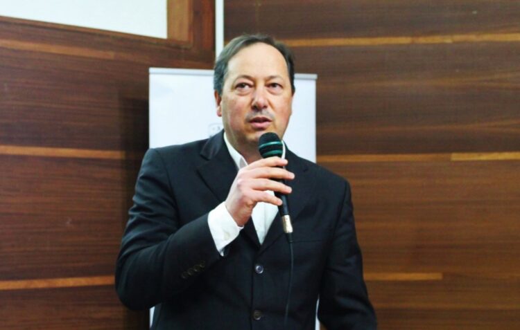Presidente do Cepae apresenta novo livro nos Açores