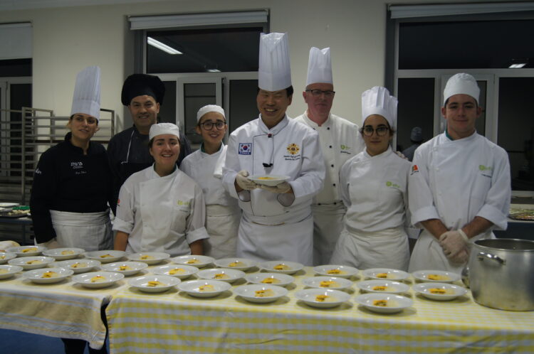 Gastronomia coreana vale à Escola de Hotelaria de Fátima nomeação para prémio