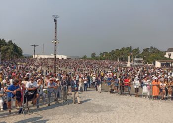 Papa em Fátima: A Igreja deve ser “acolhedora” e “sem portas para que todos possam entrar”