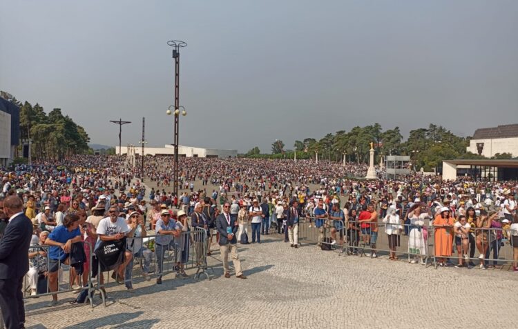 Papa em Fátima: A Igreja deve ser “acolhedora” e “sem portas para que todos possam entrar”