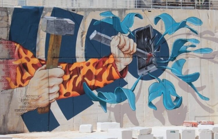 Stone Art. 21 artistas sobem à serra das pedreiras para criar escultura, grafitti e pintura mural
