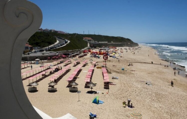 São Pedro de Moel. Poesia e concertos, yoga e meditação, insufláveis e jogos tradicionais