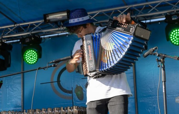 Esperados 500 tocadores de concertina na Barrenta